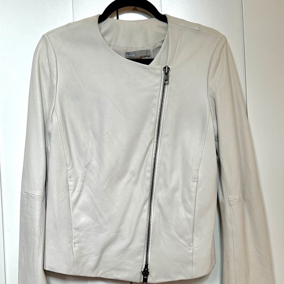 Vince Jackets & Blazers - Vince Designer 100% Lamb Leather Jacket. Women's SZ M. Super Soft.